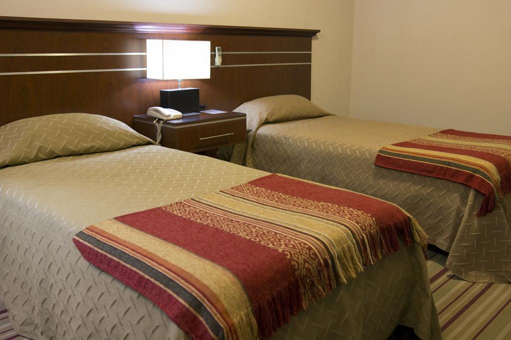 קוריאנטס Hotel Orly חדר תמונה