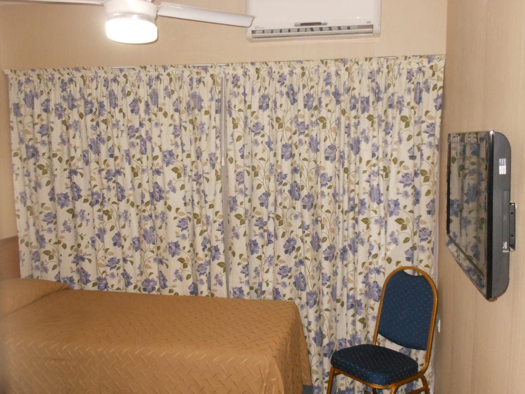 קוריאנטס Hotel Orly מראה חיצוני תמונה