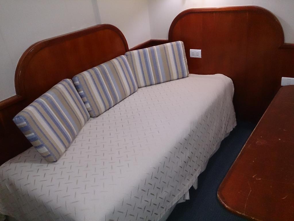 קוריאנטס Hotel Orly מראה חיצוני תמונה