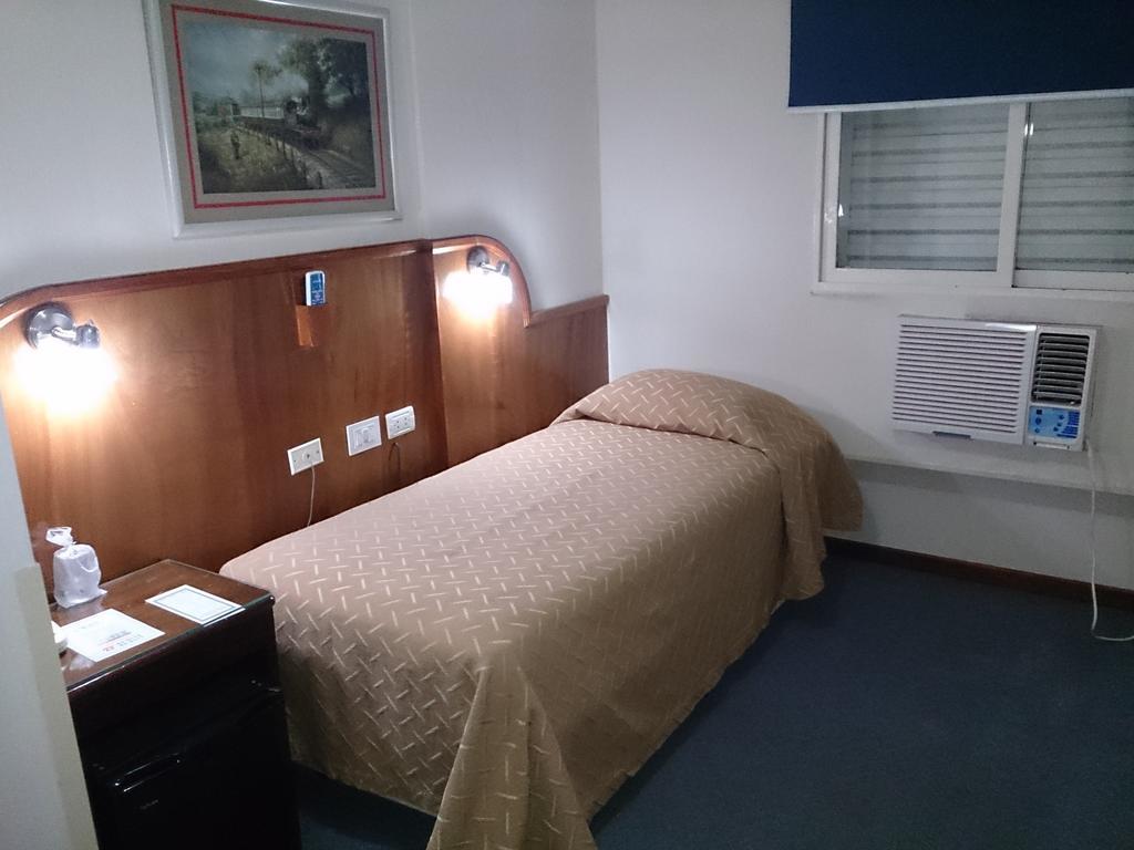 קוריאנטס Hotel Orly מראה חיצוני תמונה