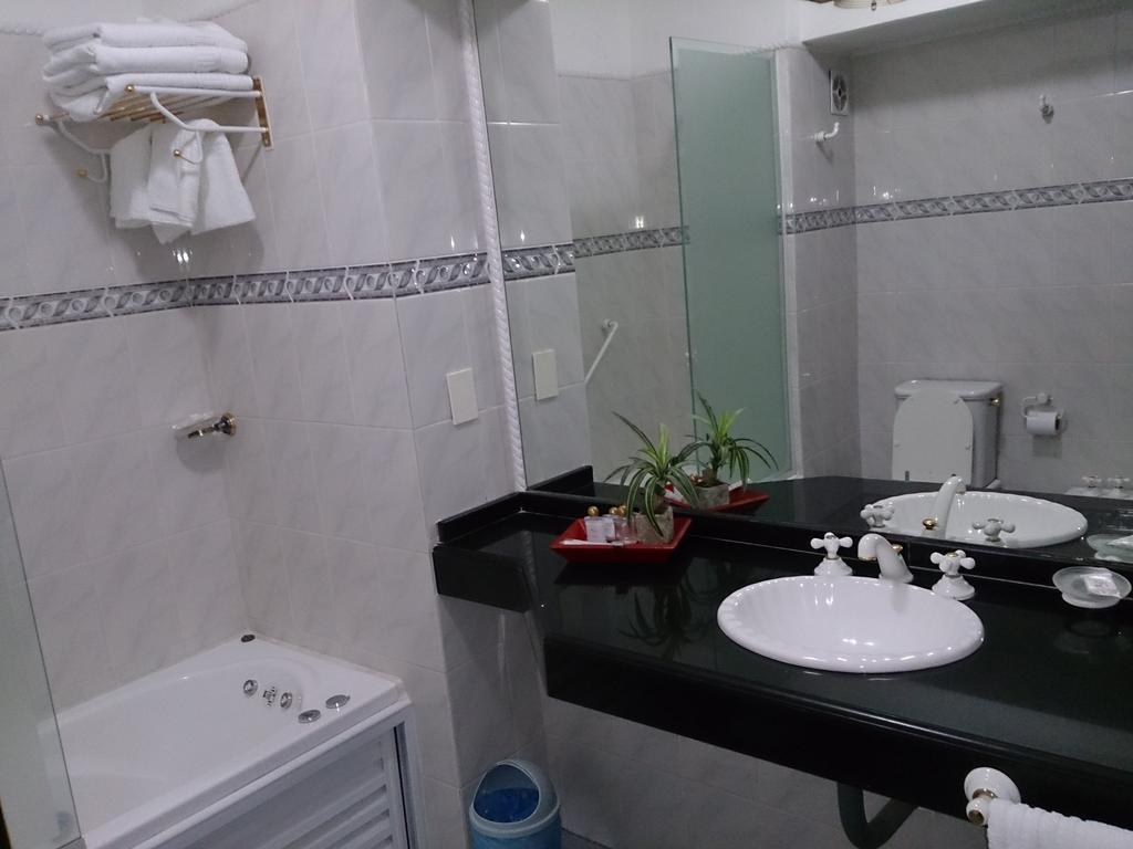 קוריאנטס Hotel Orly חדר תמונה