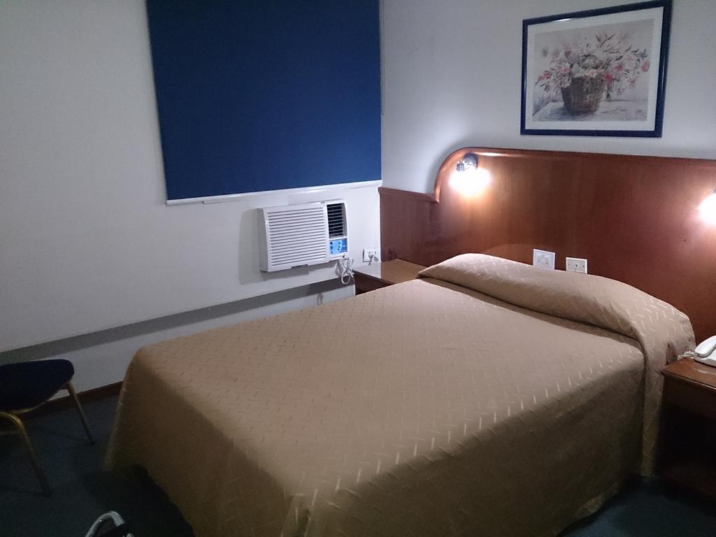 קוריאנטס Hotel Orly חדר תמונה