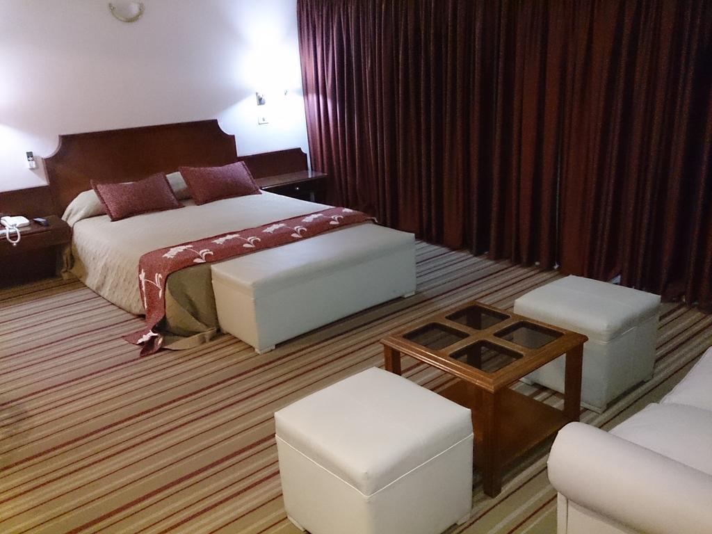 קוריאנטס Hotel Orly חדר תמונה