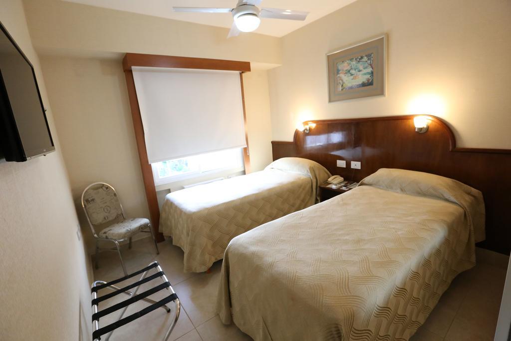 קוריאנטס Hotel Orly מראה חיצוני תמונה